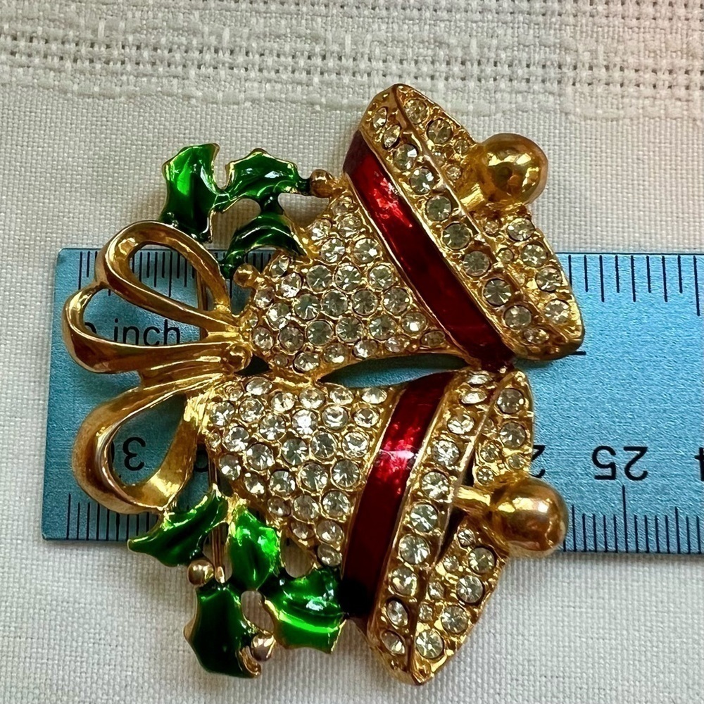 Vintage Christmas Brooch Bells Holly Enamel Rhinestone Brooch Marked EUC - Picture 7 of 7